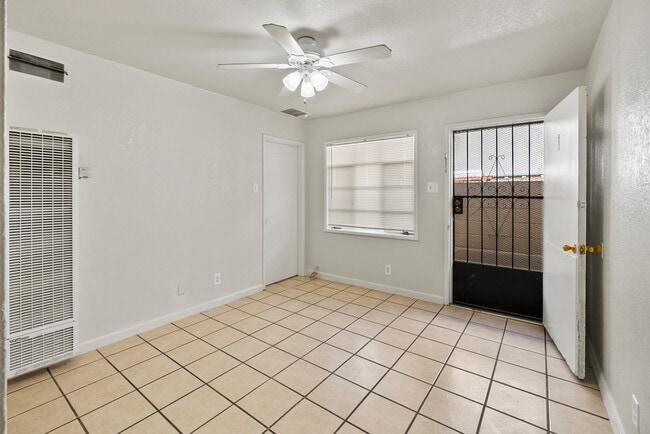 Photo - 3914 Thomason Ave Unit 5