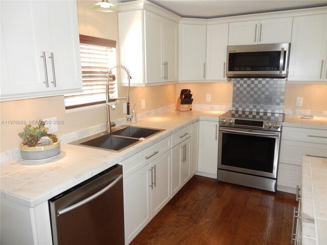 Photo - 2461 SW 50th St