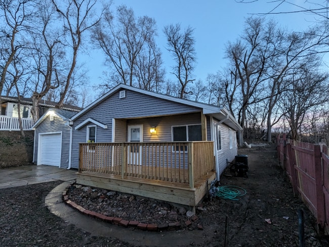 Photo - 18355 School Hill Ave