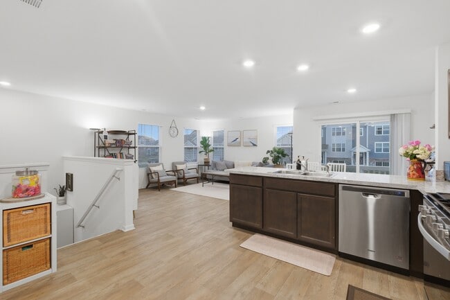 Photo - 3837 Currant Ln