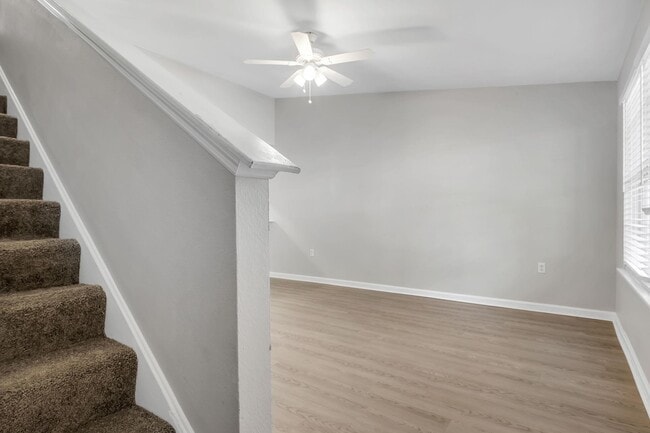 Photo - 2738 W Tharpe St Unit 404