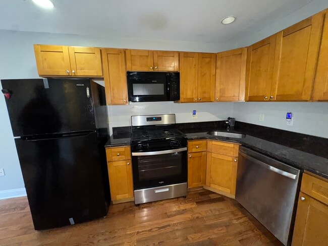 Building Photo - 2212 N 16th St Unit Fl 1 Rental
