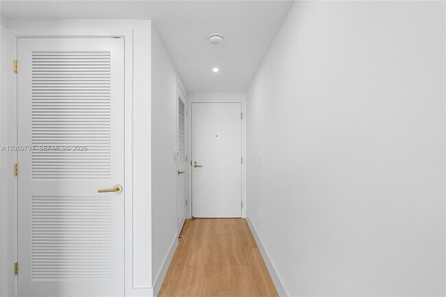 Photo - 90 NE 32nd St Unit 918