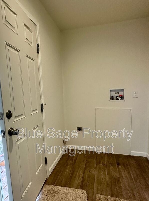 Photo - 504 Spencer Rd