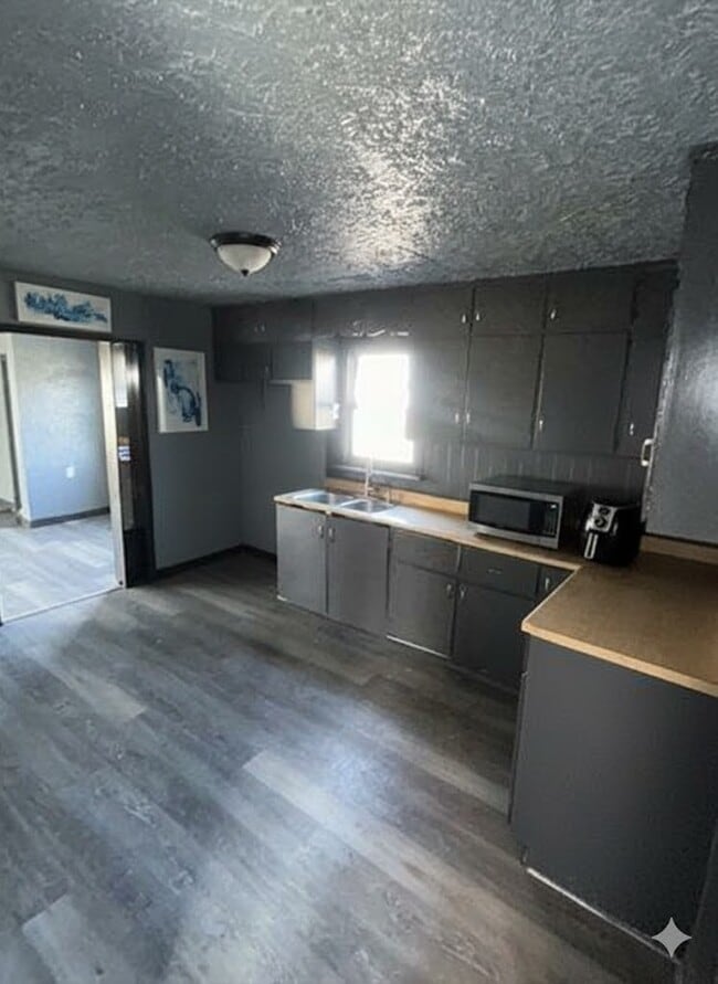 Photo - 3504 Blackstone Ave