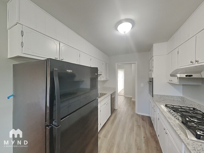 Photo - 3672 Stanford Cir