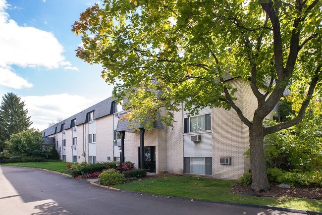 Eastwind Apartments - Eastwind Apartments