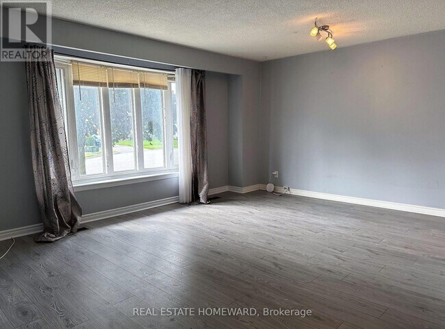 Photo - 511 Harris Ct Unité Main