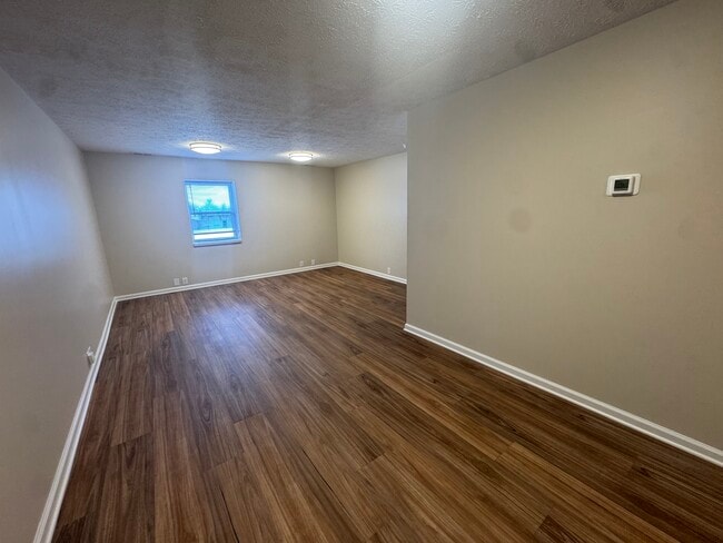 Photo - 116 1/2 S Main St - Tipton Unit 205