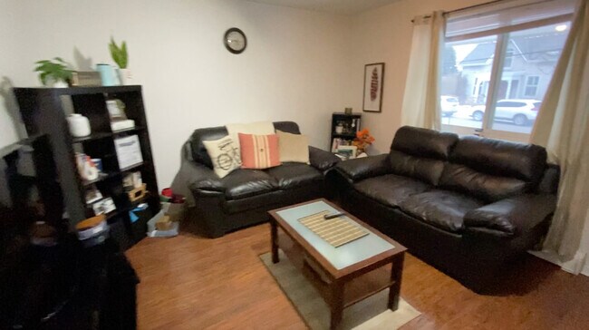 Photo - 1 Bed 1 Bath Unit Unit 1