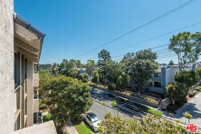 Photo - 8740 Tuscany Ave Unidad 305