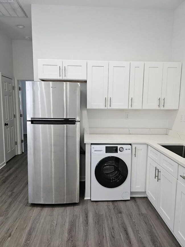 Photo - 214 S Park St Unidad B