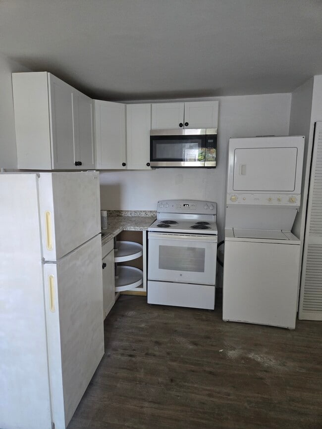 Building Photo - 6218 SW 32nd St Unit 2 Rental