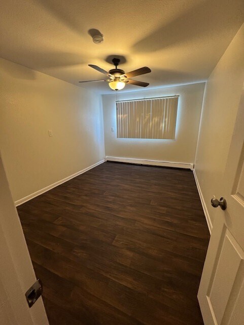 Bedroom - Twin Fountain Apartments