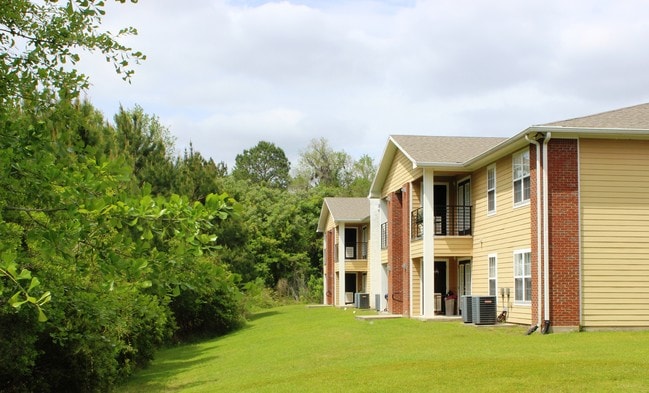 Ochlockonee Pointe Apartments