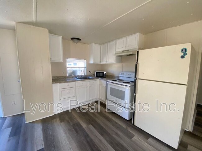 Photo - 7877 Suncoast Dr