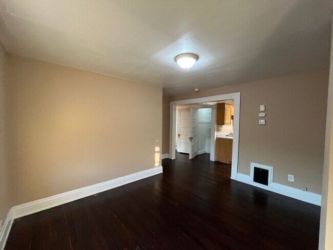 Photo - 2307 Central Ave Unidad B Second Floor