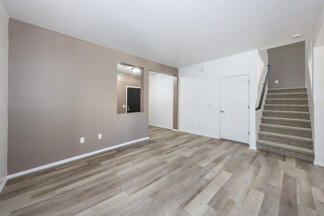 Photo - 718 S Harry P Stagg Dr