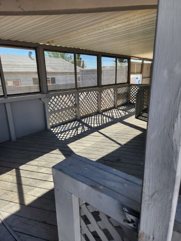 Photo - 425 S 98th Pl