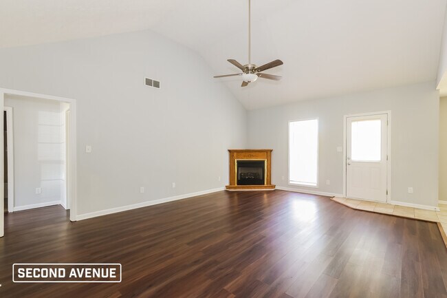 Photo - 512 Gatewood Dr