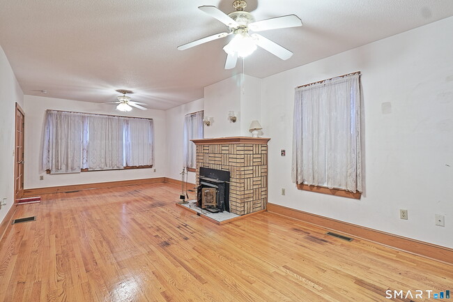 Photo - 1129 N Colony Rd