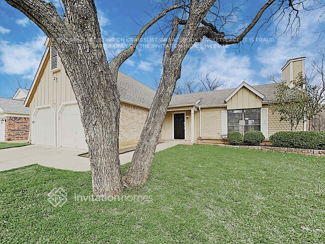 Building Photo - 503 Thorn Wood Dr