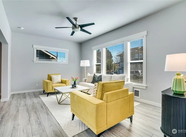 Photo - 640 N Anderson St