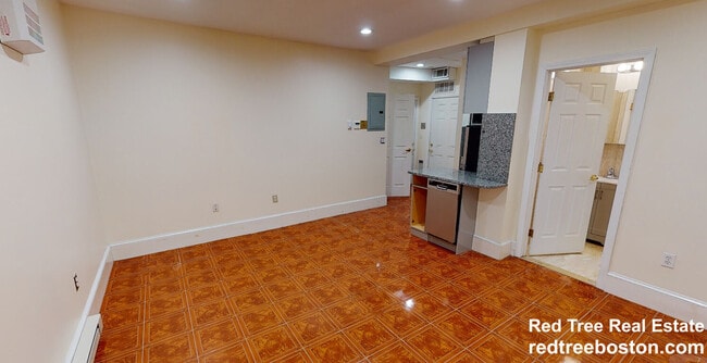 Building Photo - 71 Babcock St Unit 7 Rental
