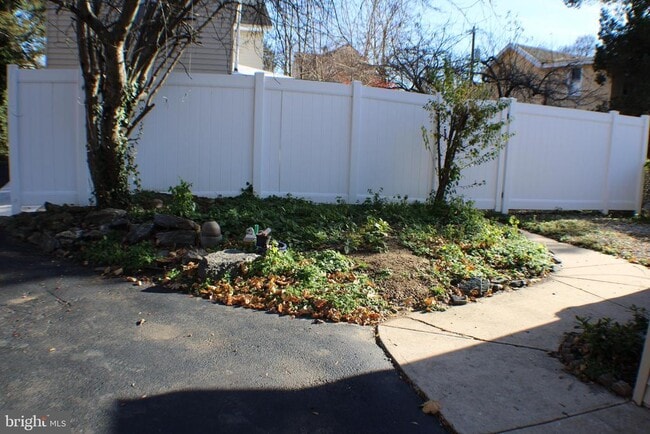 Photo - 7330 Sycamore Ave