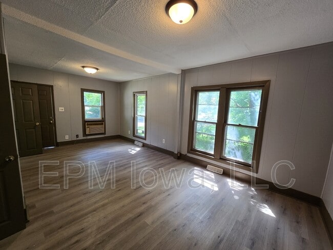 Photo - 519 Adams St