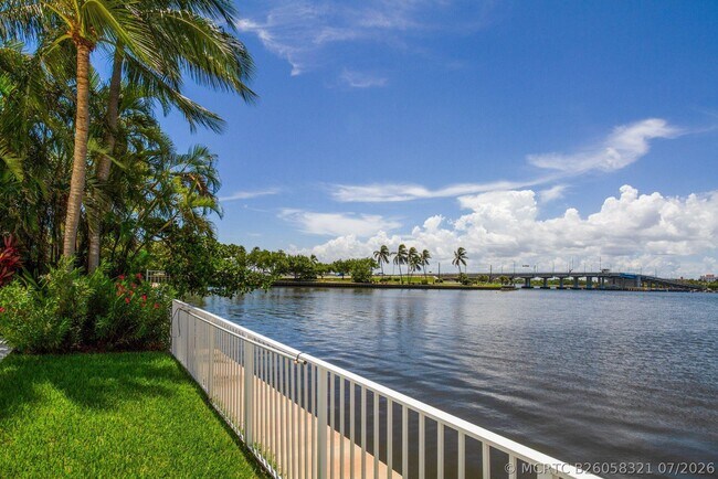 2860 S Ocean Blvd Unit 201