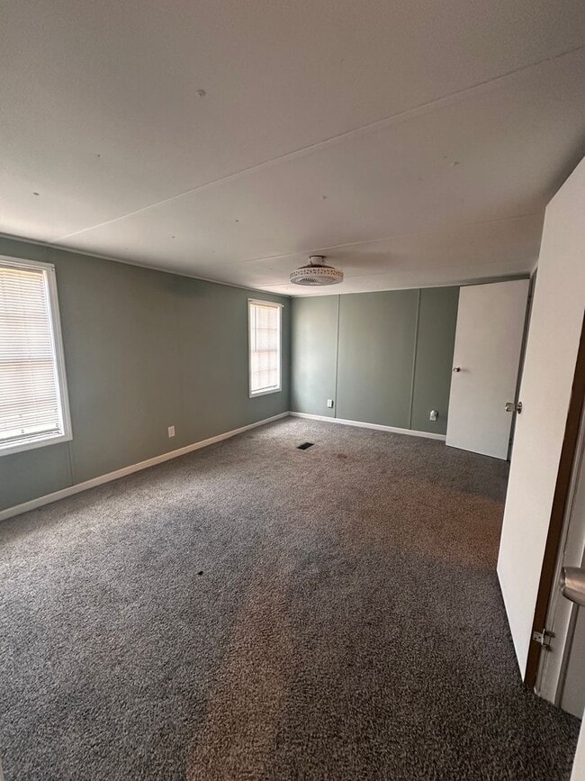 Photo - 3 Bed 2 Bath MH