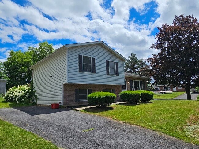 Photo - 100 Kuhns Ln