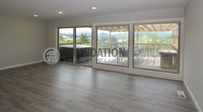 Photo - 17 Portola Ave Unidad 17 Portola Ave-Upper