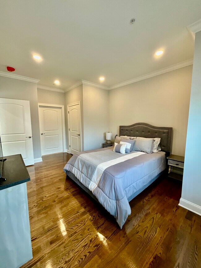 2 BR on suite