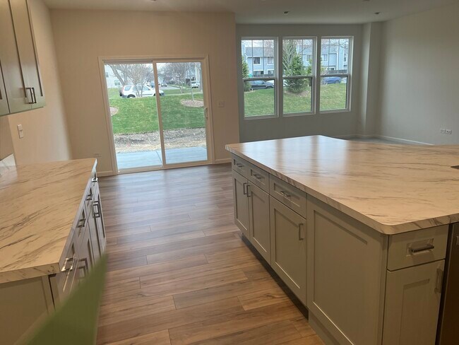 Photo - 1977 Leiter Way