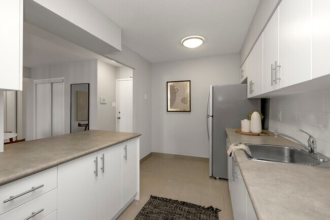 Photo - Richmond Square