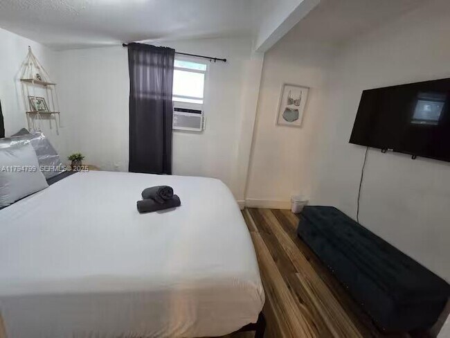 Photo - 7638 N Miami Ave Unidad 8