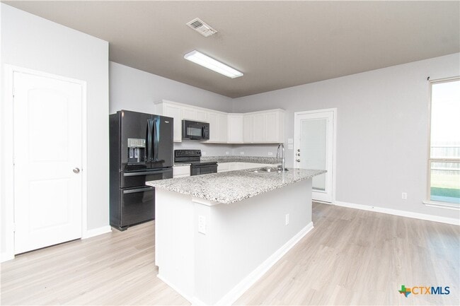 Photo - 3209 Shawlands Rd
