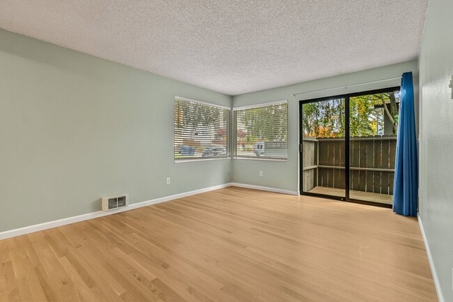 Photo - 6110 24th Ave NW