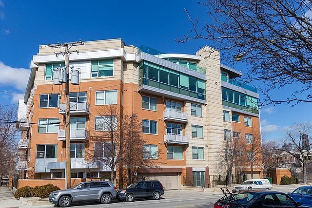 Building Photo - 914 W Hubbard St Unit 305