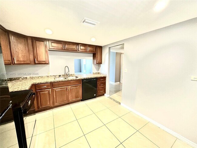 443 NE 195th St Unit 345