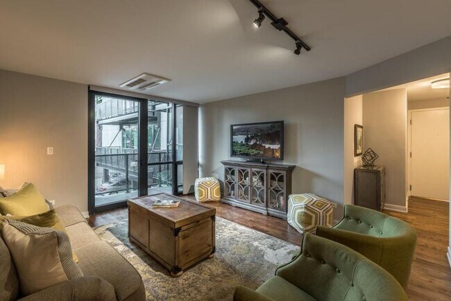 Photo - 0 bedroom in Chicago IL 60660 Unit 605