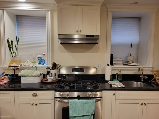 Photo - 1803 Beacon St