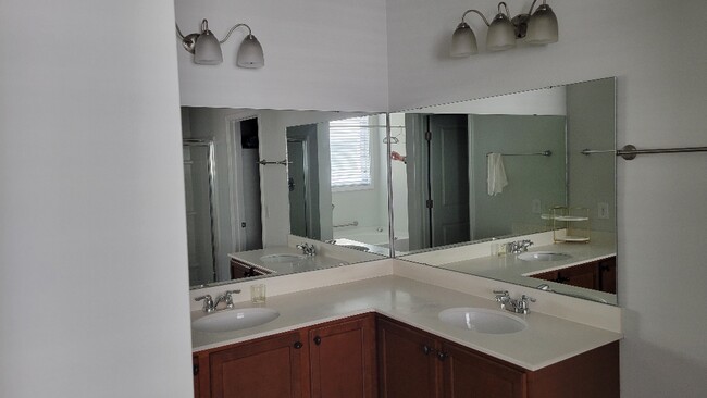 Photo - 252 Swallowtail Ct House