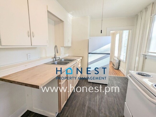 Photo - 30 Sewall St Unit 1