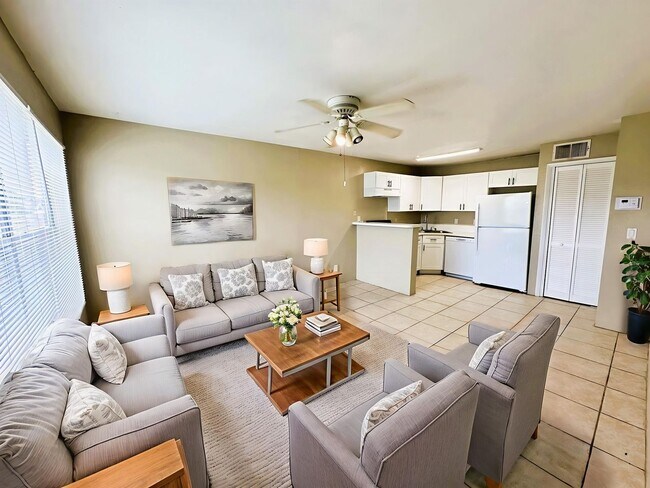4760 Walden Cir Unidad 4760 Walden Circle, #5-31