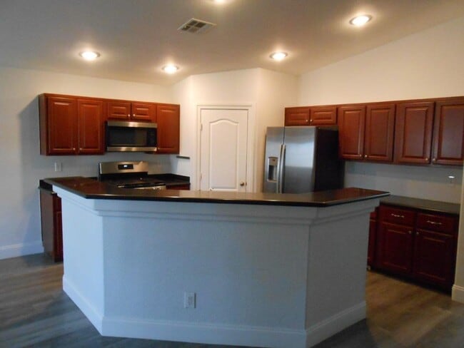 Photo - Beautiful Spacious Single story Home in Allen Manor