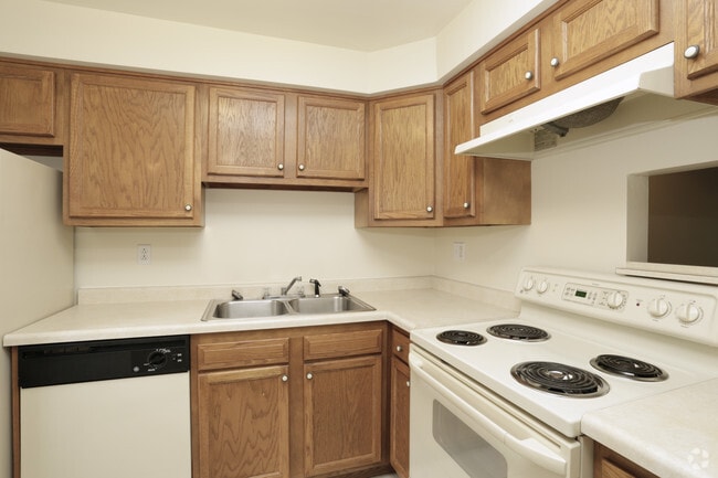 The Seton - Kitchen - Cabin Hill Place