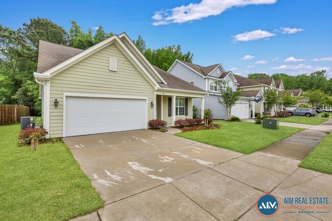 Building Photo - Modern 4-Bedroom Home in Seagrass Station,...